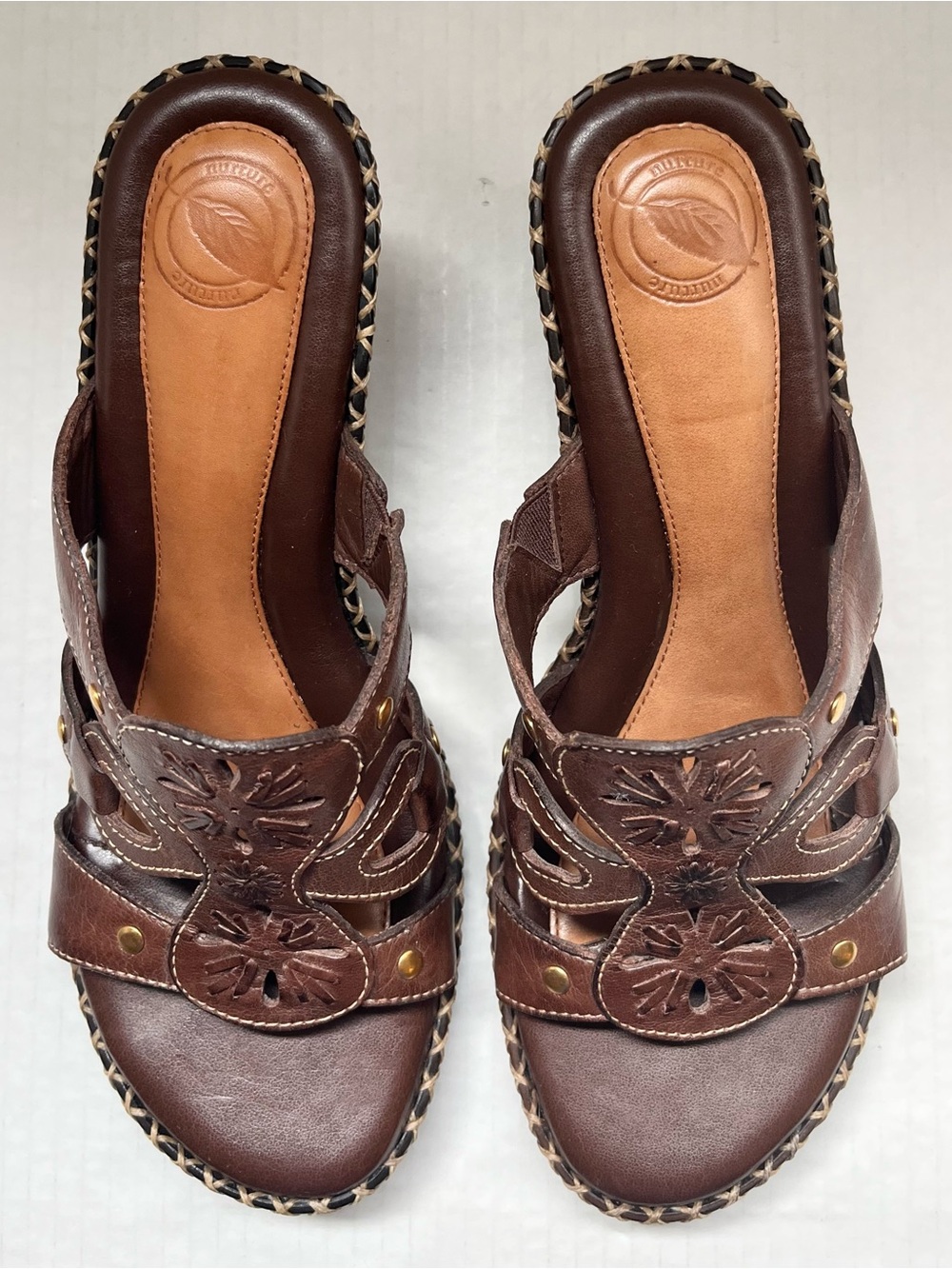 Nurture Lucas Brown Leather Slip-On Wedge Sandals in Brown. Size 6 1/2
